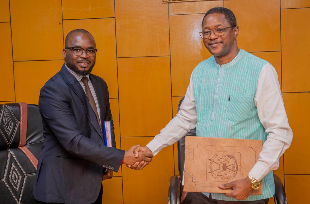 Signature du contrat pour la Maison du Burkina au Sénégal à Dakar